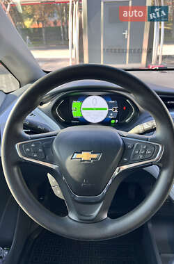 Хэтчбек Chevrolet Bolt EV 2018 в 