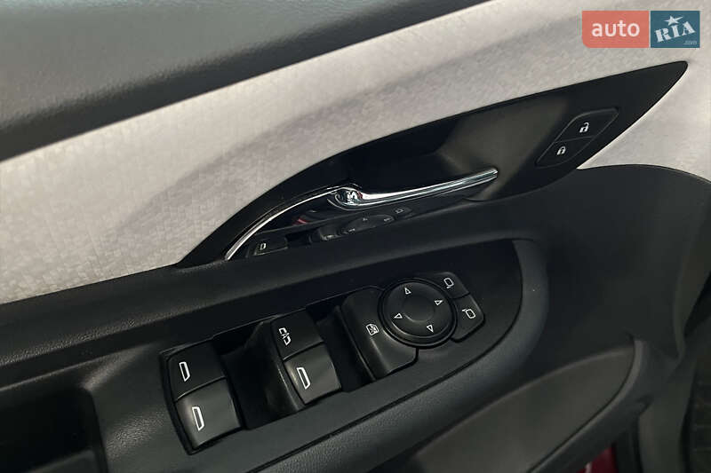 Хетчбек Chevrolet Bolt EV 2018 в Шептицькому фото 12 Хетчбек Chevrolet Bolt EV 2018 в Шептицькому