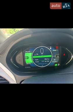 Хэтчбек Chevrolet Bolt EV 2018 в 
