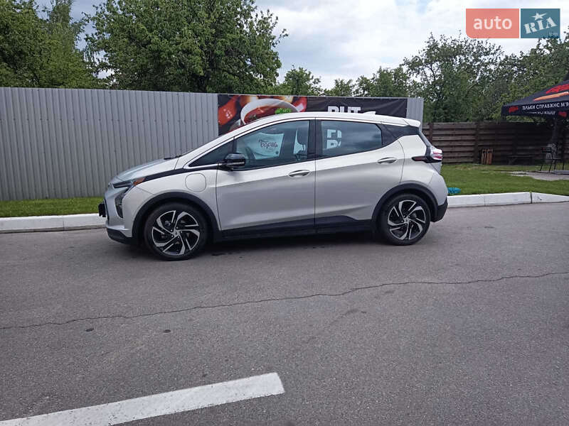 Хэтчбек Chevrolet Bolt EV 2023 в Киеве