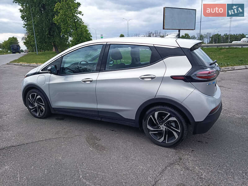Хэтчбек Chevrolet Bolt EV 2023 в Киеве
