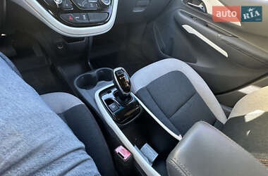 Хэтчбек Chevrolet Bolt EV 2017 в 