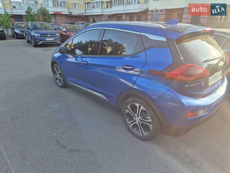 Хэтчбек Chevrolet Bolt EV 2017 в Киеве