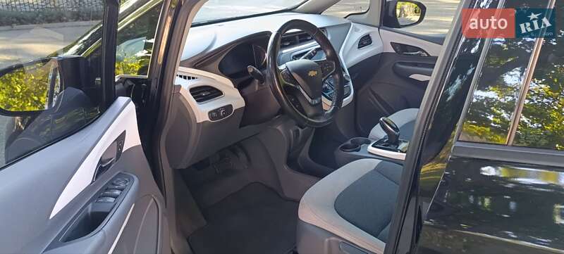 Хэтчбек Chevrolet Bolt EV 2017 в Запорожье