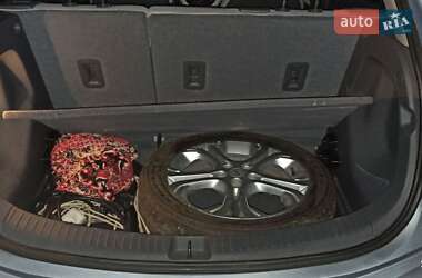 Хэтчбек Chevrolet Bolt EV 2017 в 