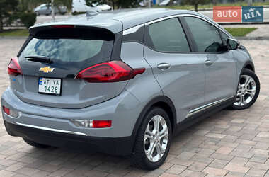 Хэтчбек Chevrolet Bolt EV 2018 в 