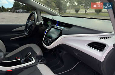 Хэтчбек Chevrolet Bolt EV 2018 в 