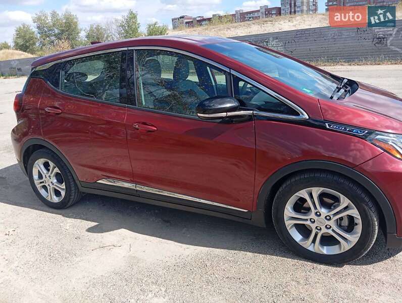 Хэтчбек Chevrolet Bolt EV 2017 в Запорожье