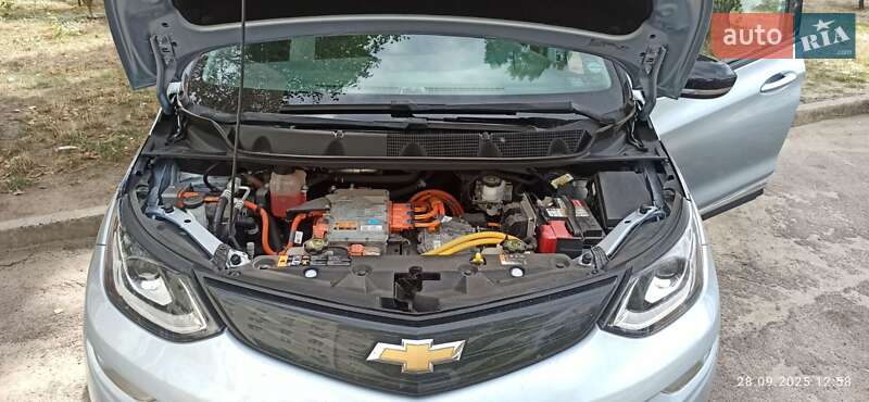 Хэтчбек Chevrolet Bolt EV 2017 в Днепре фото 17 Хэтчбек Chevrolet Bolt EV 2017 в Днепре