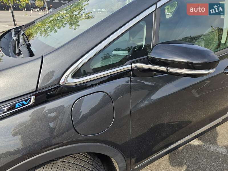 Хэтчбек Chevrolet Bolt EV 2018 в Киеве фото 11 Хэтчбек Chevrolet Bolt EV 2018 в Киеве