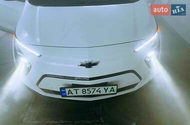 Хэтчбек Chevrolet Bolt EV 2022 в 