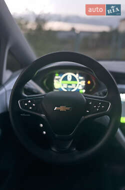 Хетчбек Chevrolet Bolt EV 2017 в 