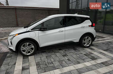 Хэтчбек Chevrolet Bolt EV 2022 в 