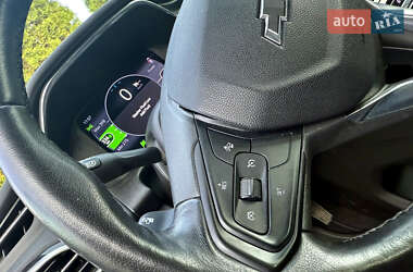Хэтчбек Chevrolet Bolt EV 2022 в 