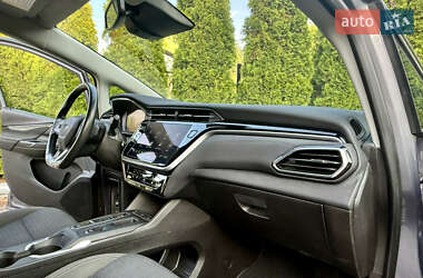 Хэтчбек Chevrolet Bolt EV 2022 в 