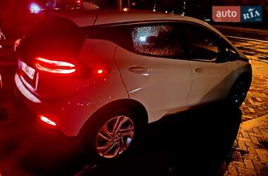 Хэтчбек Chevrolet Bolt EV 2022 в 