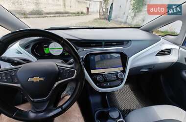 Хэтчбек Chevrolet Bolt EV 2020 в 