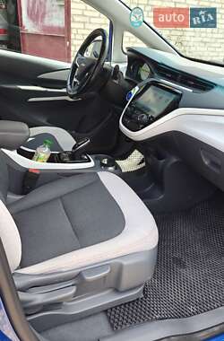 Хэтчбек Chevrolet Bolt EV 2020 в 