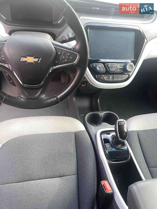 Хэтчбек Chevrolet Bolt EV 2021 в Киеве