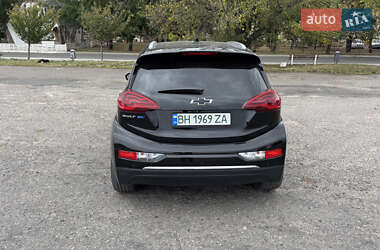Хэтчбек Chevrolet Bolt EV 2018 в 