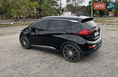 Хэтчбек Chevrolet Bolt EV 2018 в 
