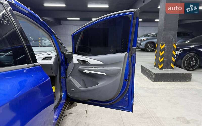 Хэтчбек Chevrolet Bolt EV 2020 в Черновцах