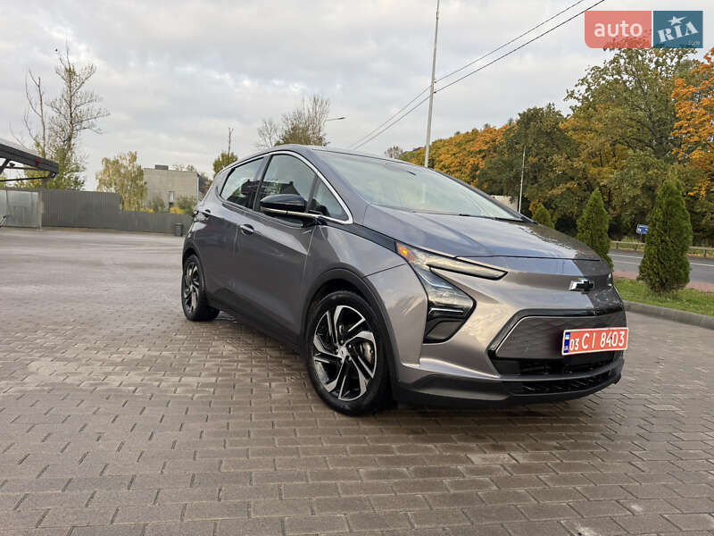 Хэтчбек Chevrolet Bolt EV 2022 в 