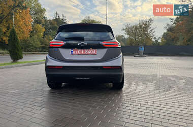 Хэтчбек Chevrolet Bolt EV 2022 в 