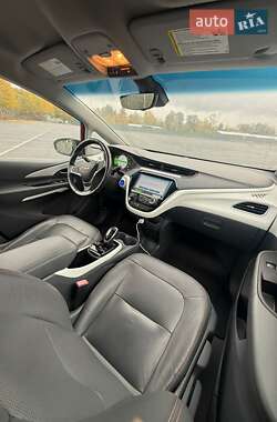 Хэтчбек Chevrolet Bolt EV 2020 в 