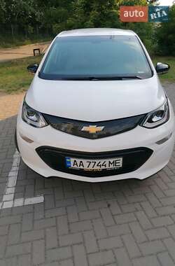 Хэтчбек Chevrolet Bolt EV 2020 в 