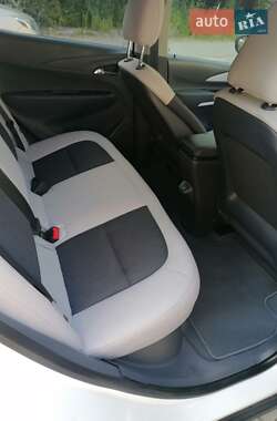 Хэтчбек Chevrolet Bolt EV 2020 в 