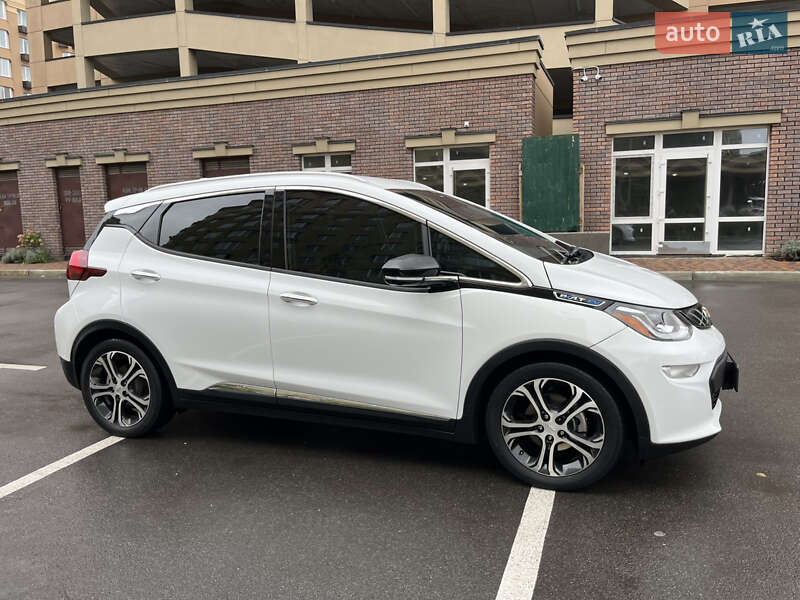 Хэтчбек Chevrolet Bolt EV 2018 в Киеве