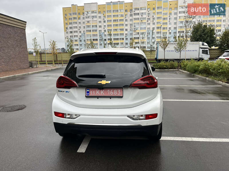 Хэтчбек Chevrolet Bolt EV 2018 в Киеве