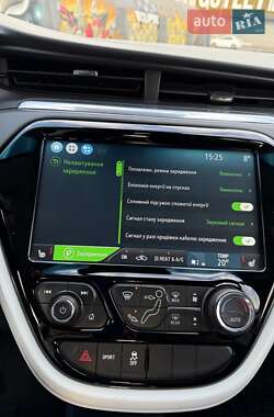 Хэтчбек Chevrolet Bolt EV 2017 в 