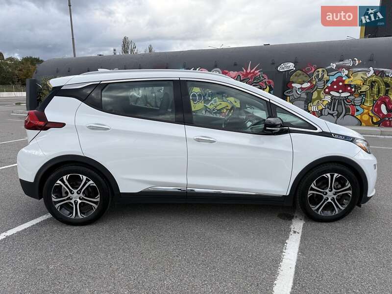 Хетчбек Chevrolet Bolt EV 2017 в Києві