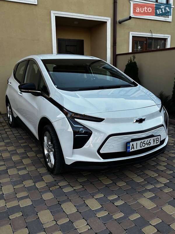 Хэтчбек Chevrolet Bolt EV 2023 в Киеве