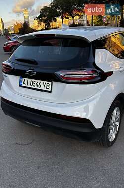 Хэтчбек Chevrolet Bolt EV 2023 в 