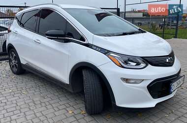 Хэтчбек Chevrolet Bolt EV 2020 в 