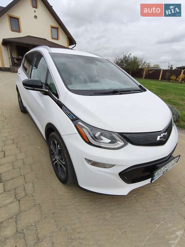 Хетчбек Chevrolet Bolt EV 2017 в Новояворівську