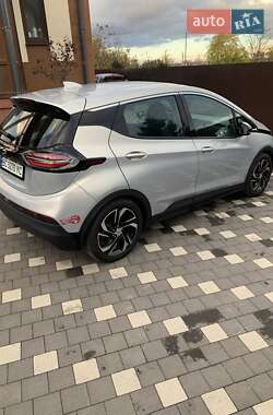 Хэтчбек Chevrolet Bolt EV 2023 в 
