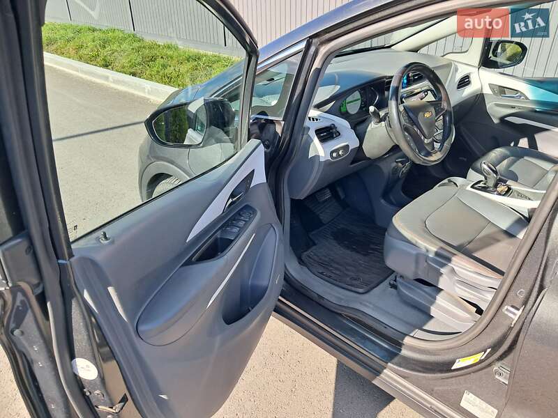 Хэтчбек Chevrolet Bolt EV 2017 в Львове фото 9 Хэтчбек Chevrolet Bolt EV 2017 в Львове