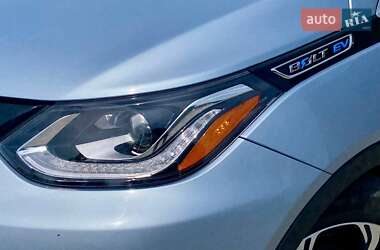 Хетчбек Chevrolet Bolt EV 2017 в 