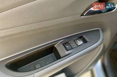 Хетчбек Chevrolet Bolt EV 2017 в 