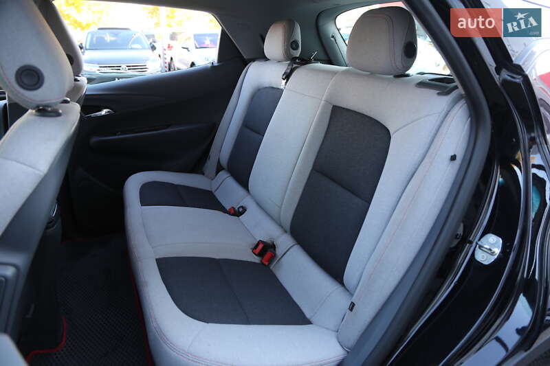 Хэтчбек Chevrolet Bolt EV 2018 в Киеве