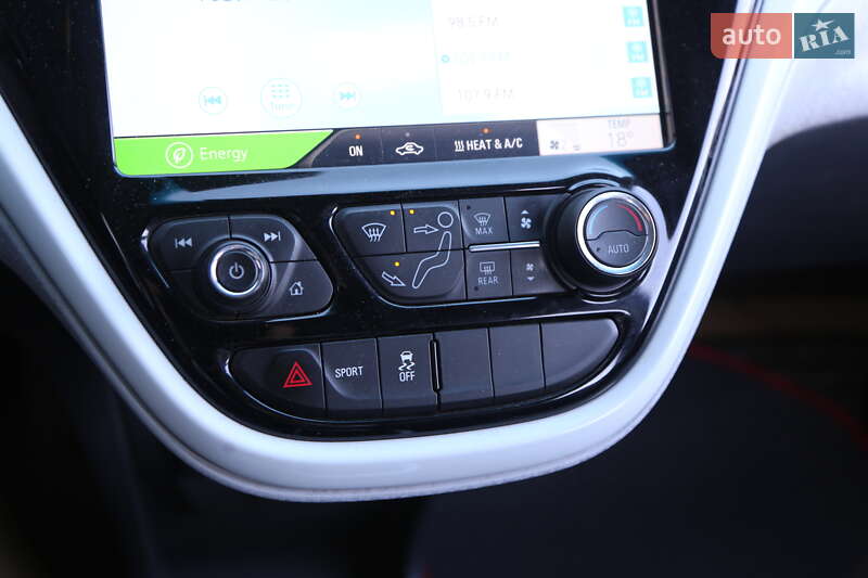 Хэтчбек Chevrolet Bolt EV 2018 в Киеве