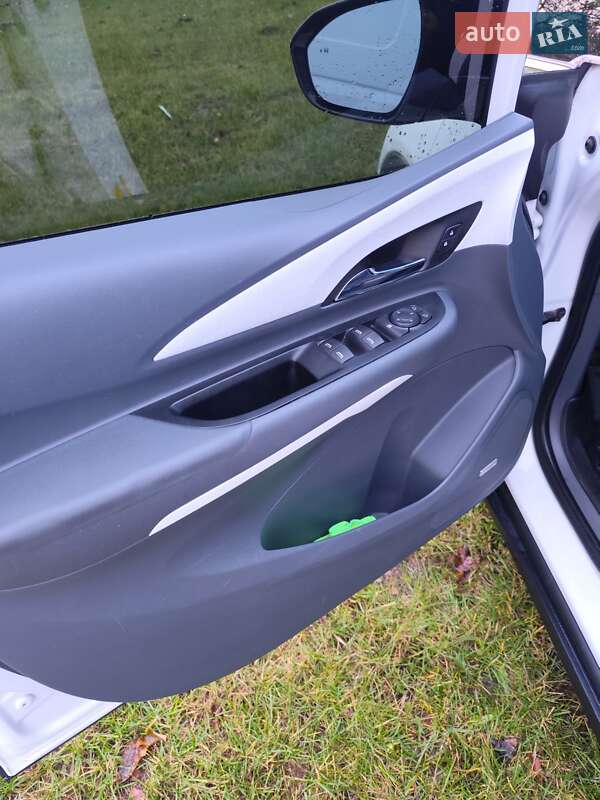 Хетчбек Chevrolet Bolt EV 2017 в Львові фото 8 Хетчбек Chevrolet Bolt EV 2017 в Львові