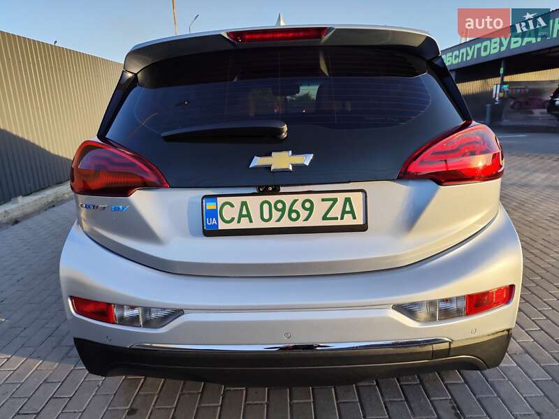 Хетчбек Chevrolet Bolt EV 2017 в Черкасах фото 18 Хетчбек Chevrolet Bolt EV 2017 в Черкасах