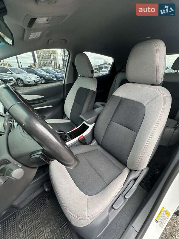 Хетчбек Chevrolet Bolt EV 2018 в Білогородці фото 15 Хетчбек Chevrolet Bolt EV 2018 в Білогородці