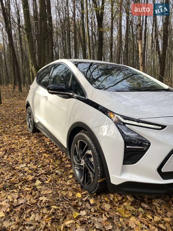 Хэтчбек Chevrolet Bolt EV 2023 в Житомире