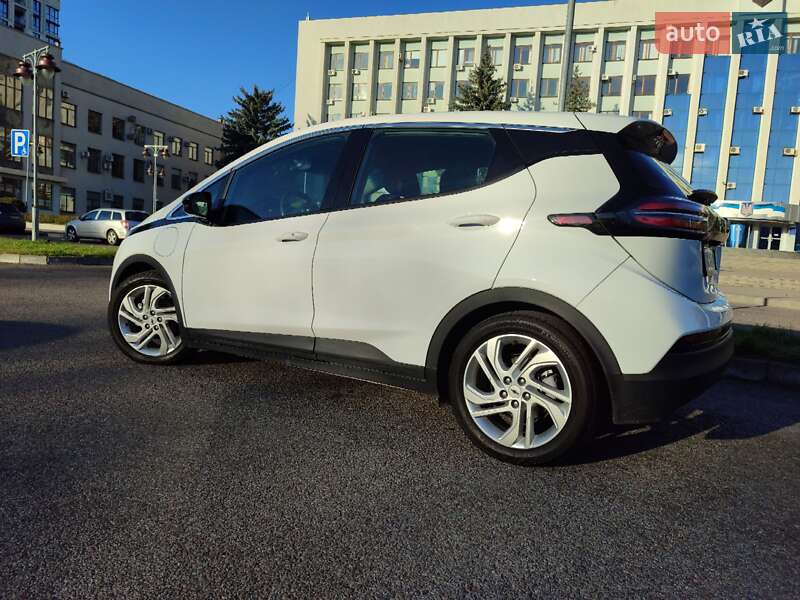 Хэтчбек Chevrolet Bolt EV 2023 в Ровно фото 3 Хэтчбек Chevrolet Bolt EV 2023 в Ровно